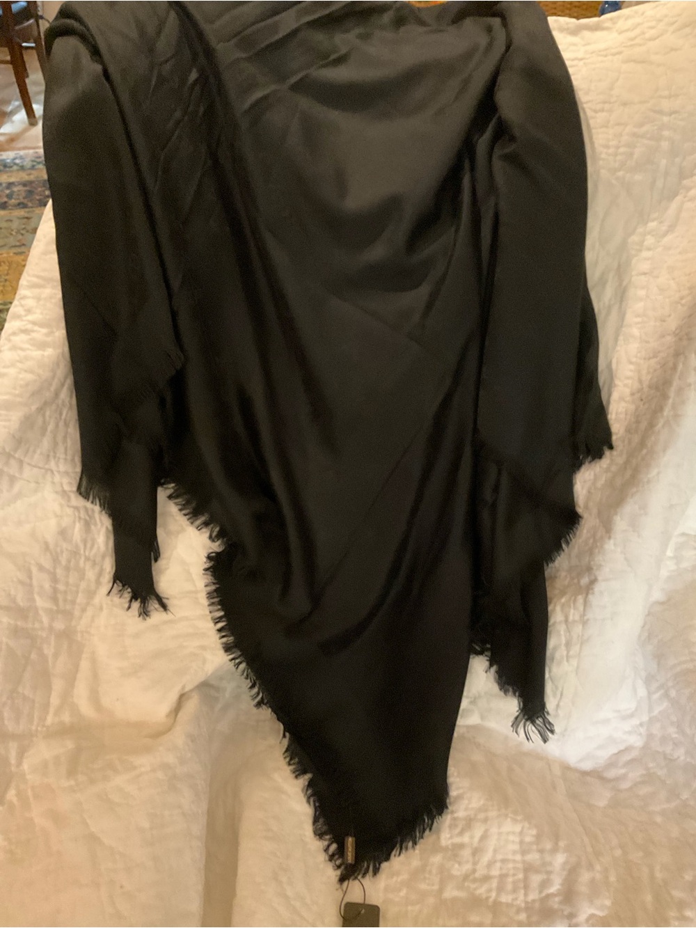 Authentic Louis Vuitton Reykjavik Cashmere Scarf/Shawl – Black Monogram